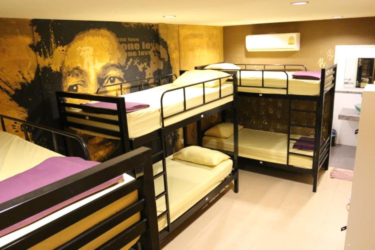 Wet! A Pool Party Hostel By Wild & Wandering Haad Rin Bagian luar foto