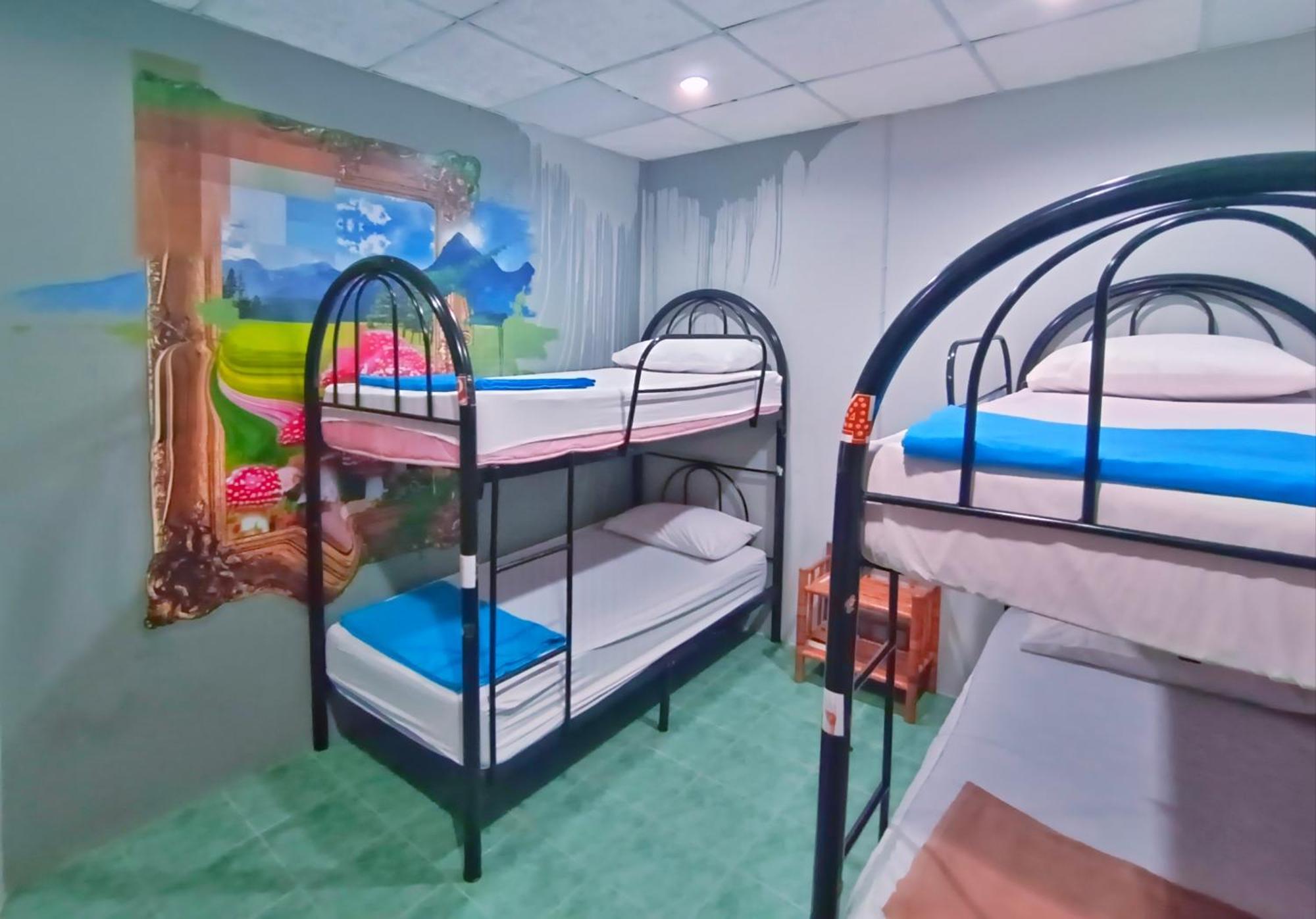 Wet! A Pool Party Hostel By Wild & Wandering Haad Rin Ruang foto